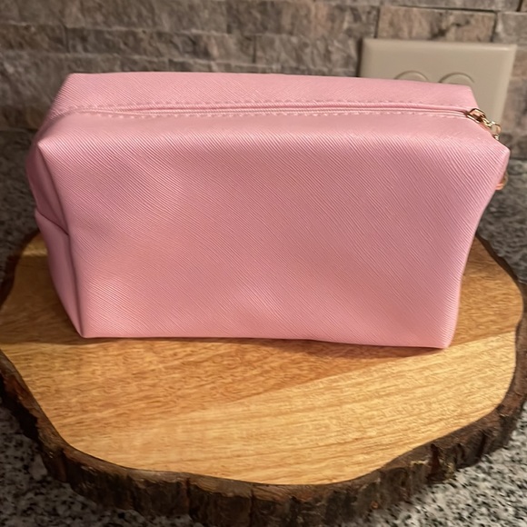 PREPPY Cosmetic Bag 💗 BRAND NEW - Baby Pink - NWT - Picture 2 of 6